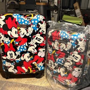 Disney American Tourister Minnie mouse luggage set.